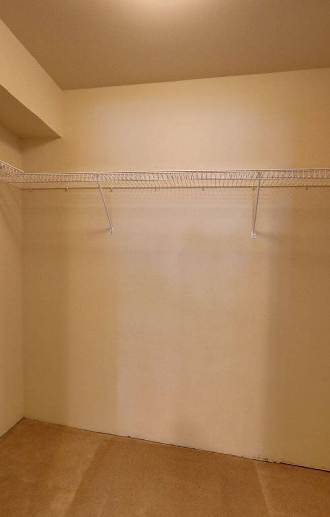 Building Photo - Downtown Bellevue One Bedroom One Bath Con...