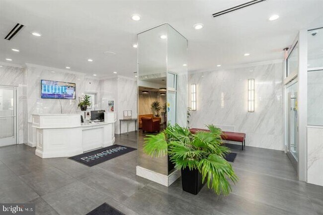 Building Photo - 2101 Chestnut St