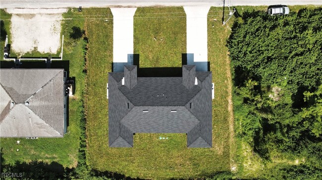 Building Photo - 121 Ichabod Ave