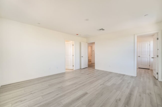 Building Photo - Brand New 2025 Home with 3 bedrooms,  3 ba...