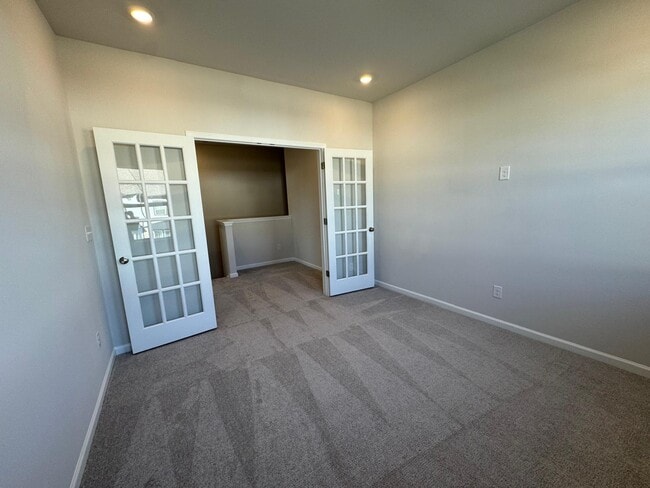 Building Photo - 5739 Coulee Ln