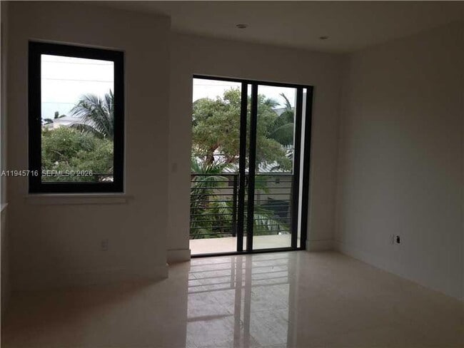 Building Photo - 474 Fernwood Rd