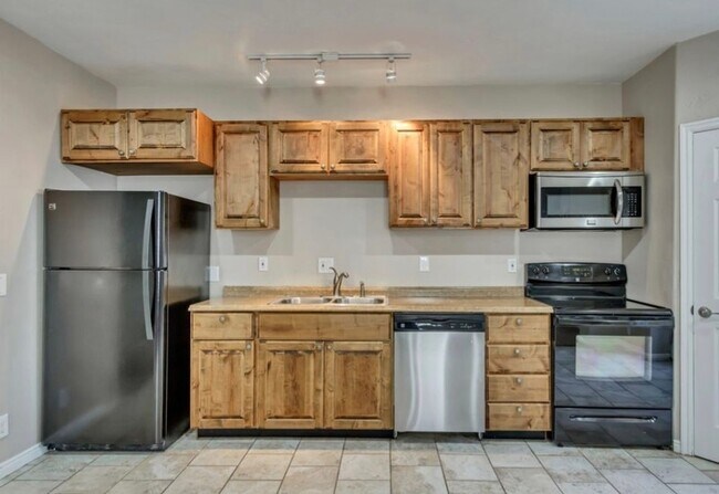 Building Photo - 498 Aspen Peak Dr