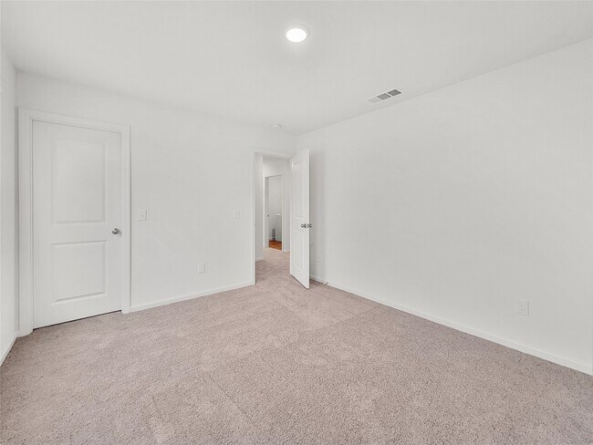 Building Photo - 3602 Bishop Ter Dr