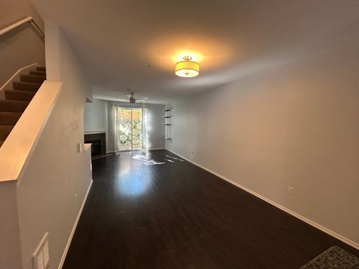 Building Photo - Gorgeous 2 bedroom 2 bath townhome available now!