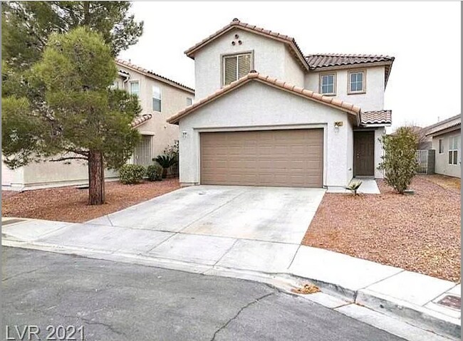 Primary Photo - Spacious and Open Floor Plan. 3 Bedroom 2....