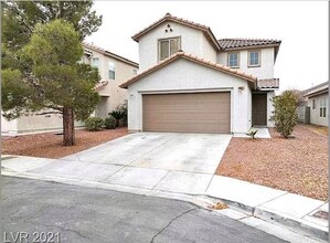 Building Photo - Spacious and Open Floor Plan. 3 Bedroom 2.5 Bath Homes In the Silverado Ranch Area