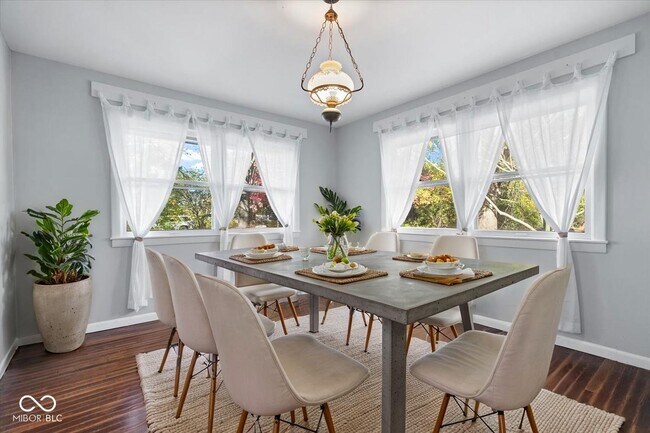 Building Photo - 10293 E County Rd 100 S