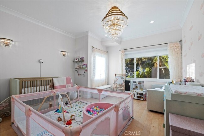 Building Photo - 4000 Bouquete St