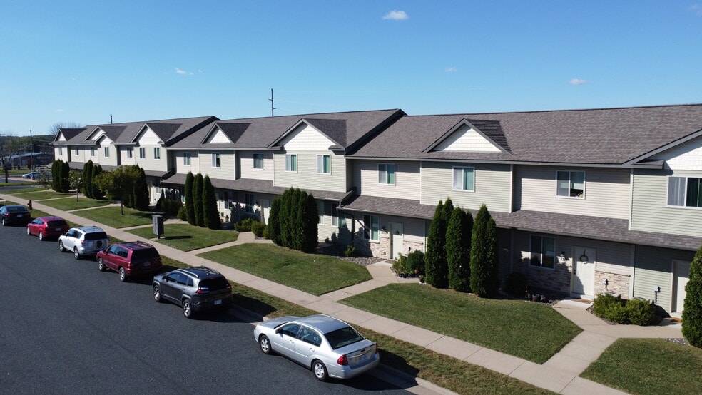 Side by side townhomes - 2312 Peters Dr