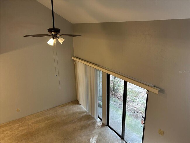 Building Photo - 4406 SW 70th Terrace