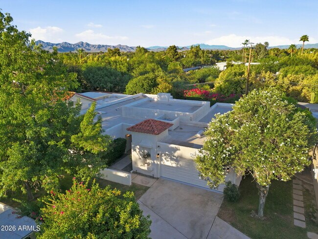 Building Photo - 7352 E Valley Vista Dr