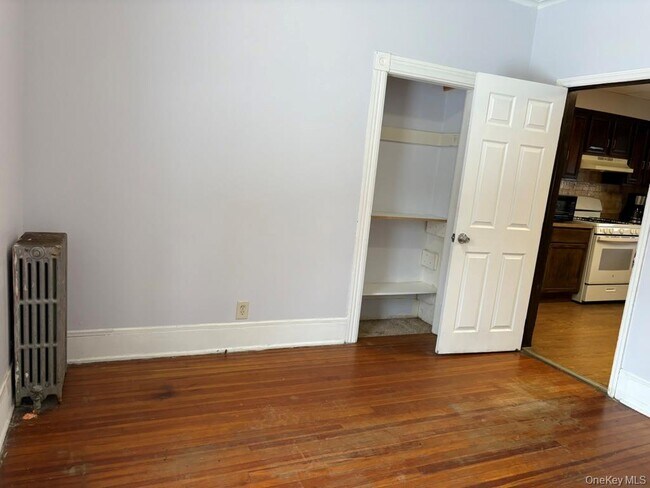 Building Photo - 40 Parker Ave