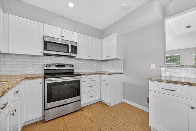 Building Photo - 18402 Willow Moss Dr