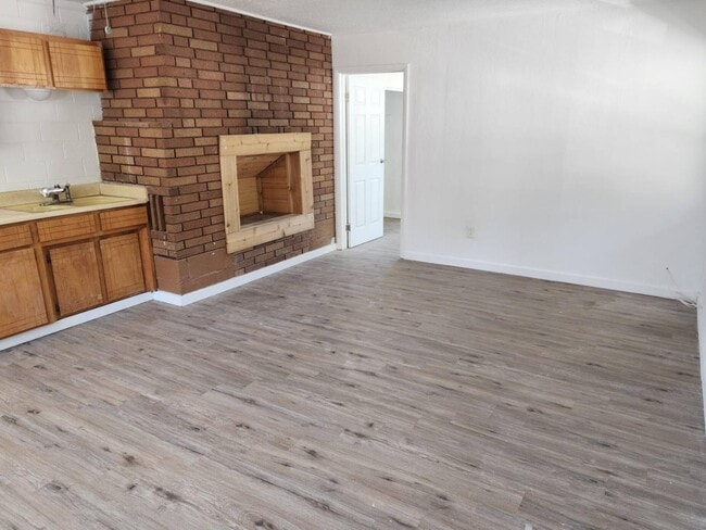 Building Photo - 7001 Rogue River Hwy