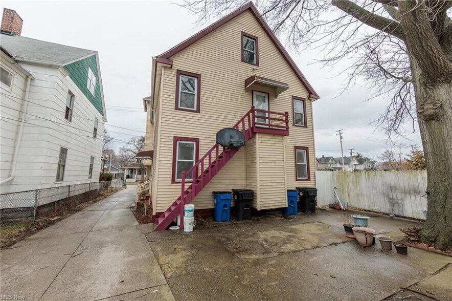 Building Photo - 1794 W 54th St