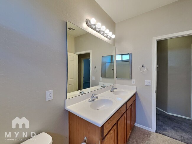 Building Photo - 2891 E Beechnut Pl