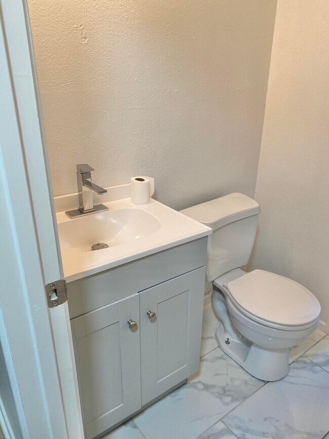 Building Photo - 2128 74th St