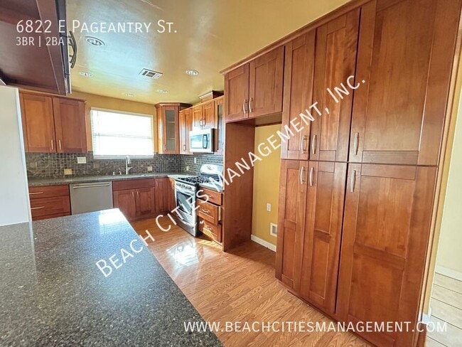 Building Photo - 6822 E Pageantry St