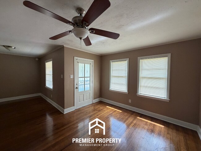 Building Photo - Charming 2BR/1BA Near Berclair | Hardwood Floors & Large Fenced Backyard