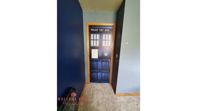 Building Photo - HUGE 5-BEDROOM home with separate BONUS ROOM!!  Large fenced yard!!!