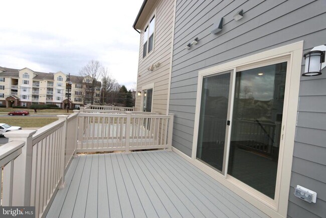 Building Photo - 9 Morrison Dr