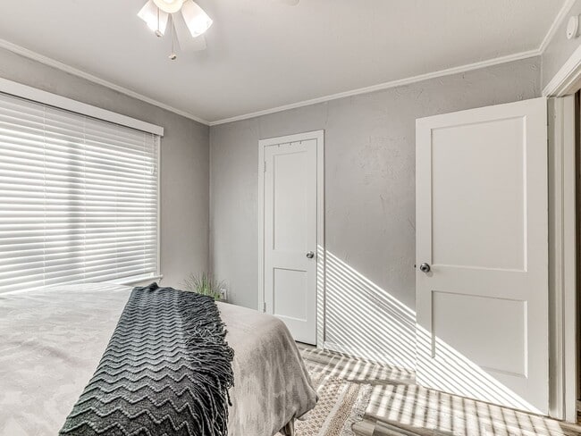 Building Photo - Super Sweet Home - All Appliances Included! 5 Minutes from Lake Hefner