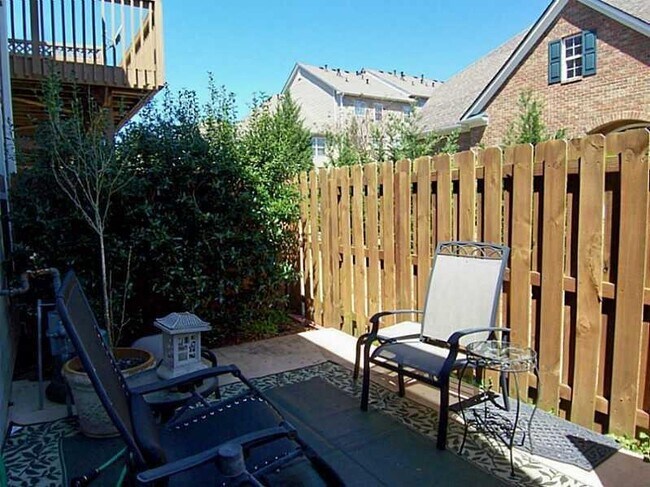 Building Photo - 6128 Prestwood Dr