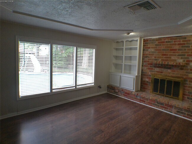Building Photo - 14203 Burgoyne Rd