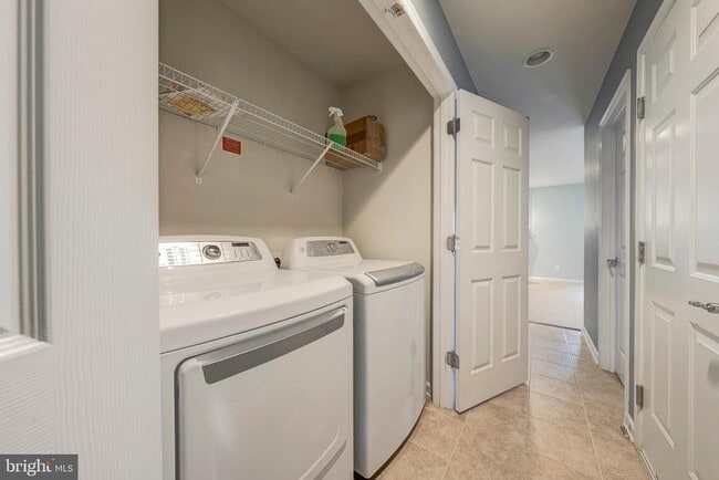 Building Photo - 42644 New Dawn Terrace