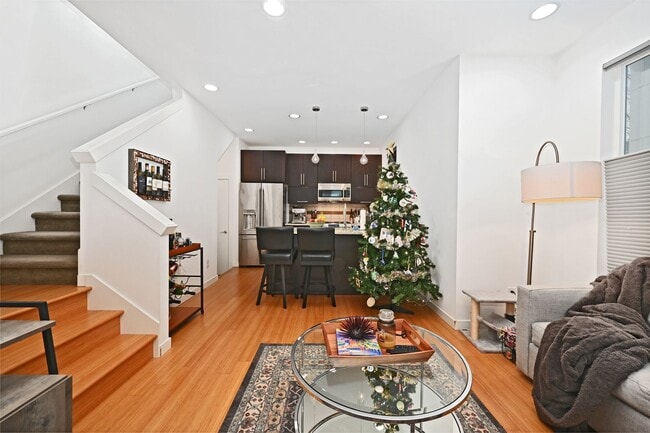 Building Photo - 3-Story Ballard Home - In Unit Washer/Dryer, Rooftop Deck