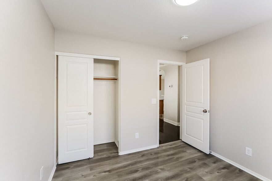 Building Photo - 8493 W Monona Ln