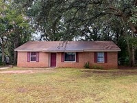 Building Photo - 2725 Yorktown Ave