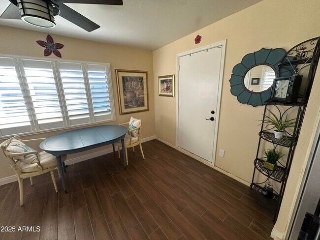 Building Photo - 4328 E Capri Ave