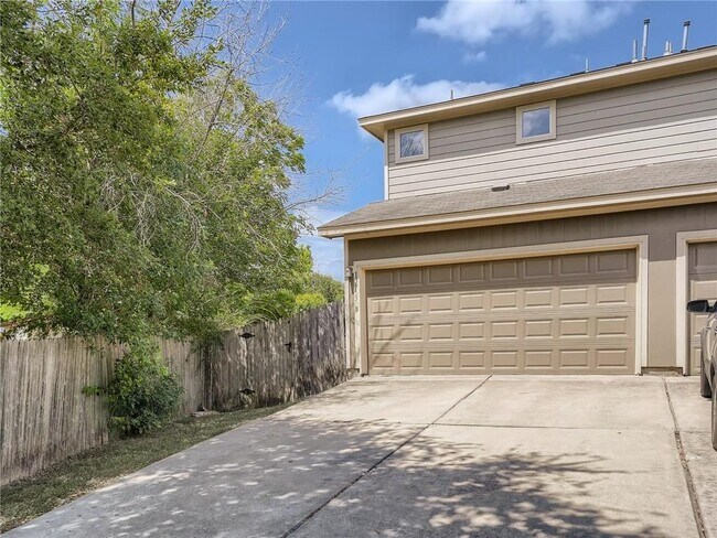 Building Photo - 13913 Harris Ridge Blvd