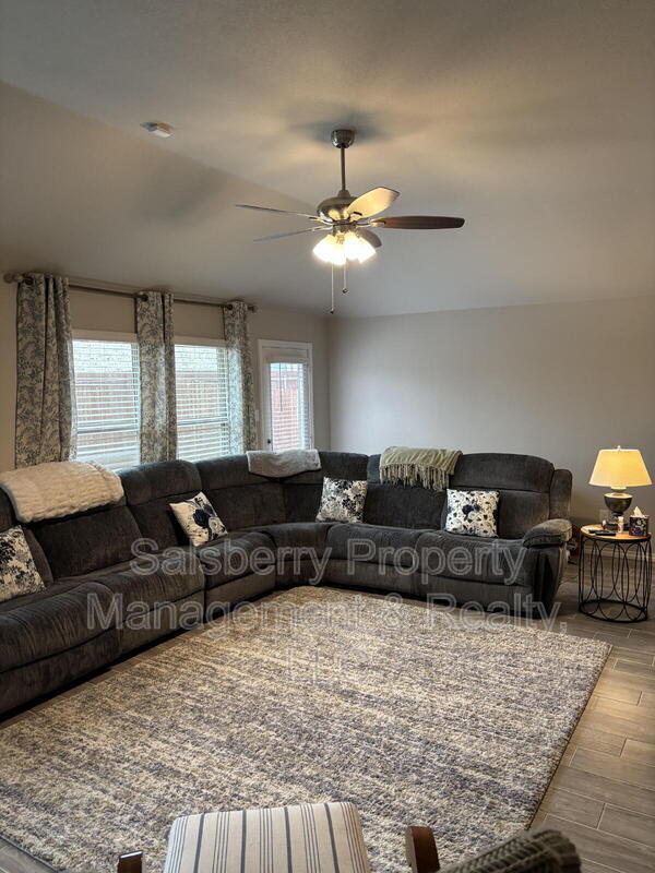 Building Photo - 5745 Brookville Dr