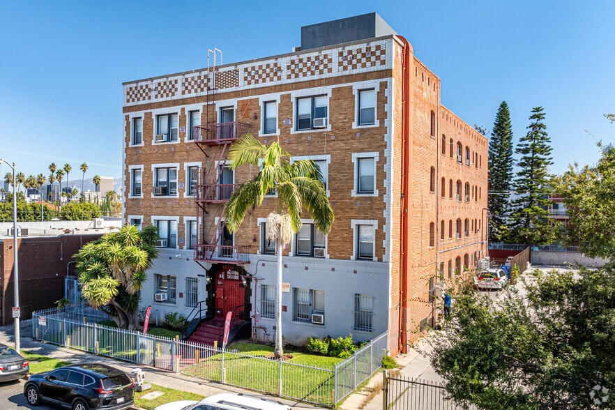 Primary Photo - Wilton Way Apartments