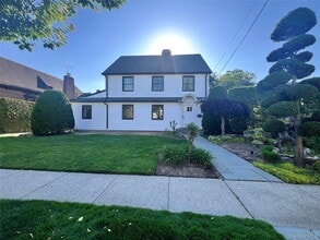 Building Photo - 14-30-30 160th St