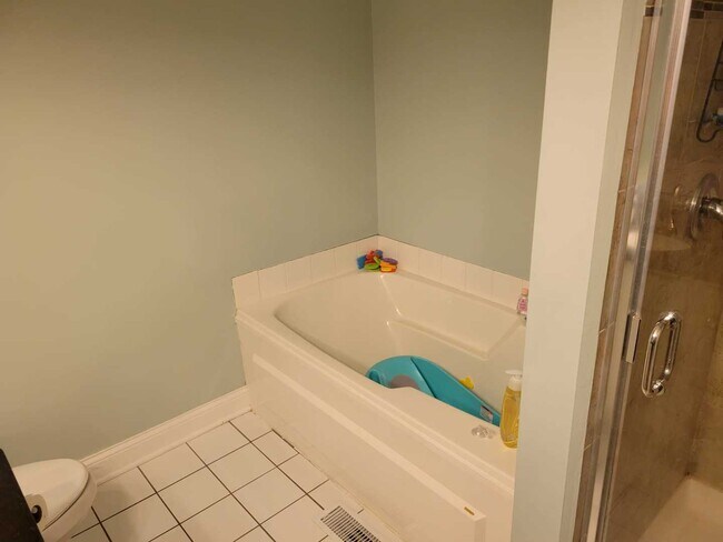 Building Photo - 35 Foxcroft Rd