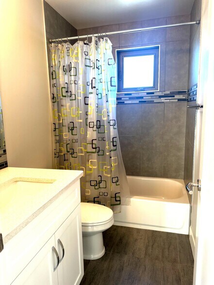 Building Photo - 3912 Utica St