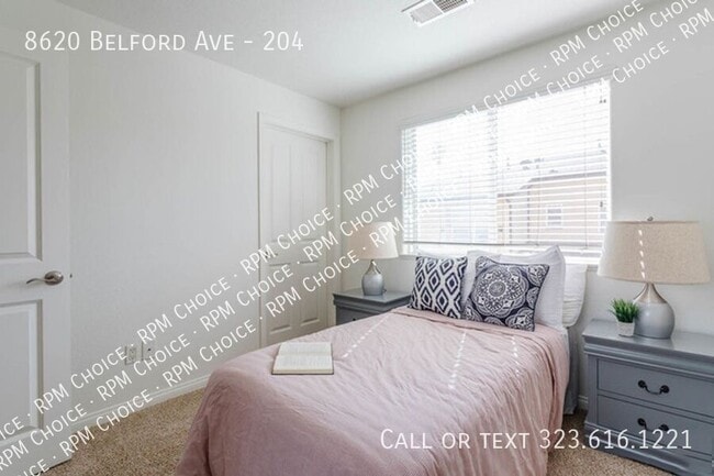 Building Photo - 8620 Belford Ave