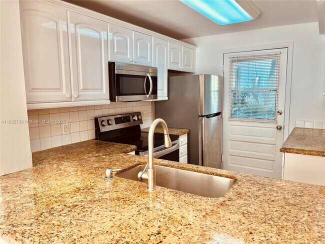 Building Photo - 251 Galen Dr