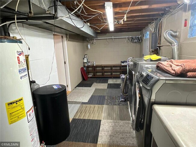 Building Photo - 1436 Selby Ave