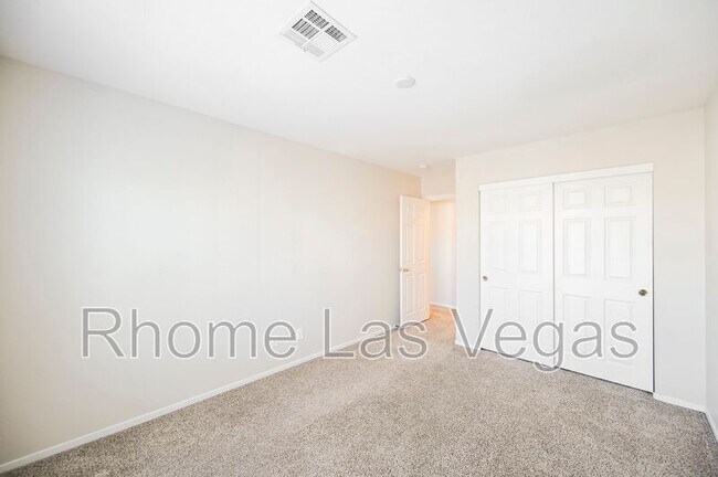 Building Photo - 4599 Deer Forest Ave