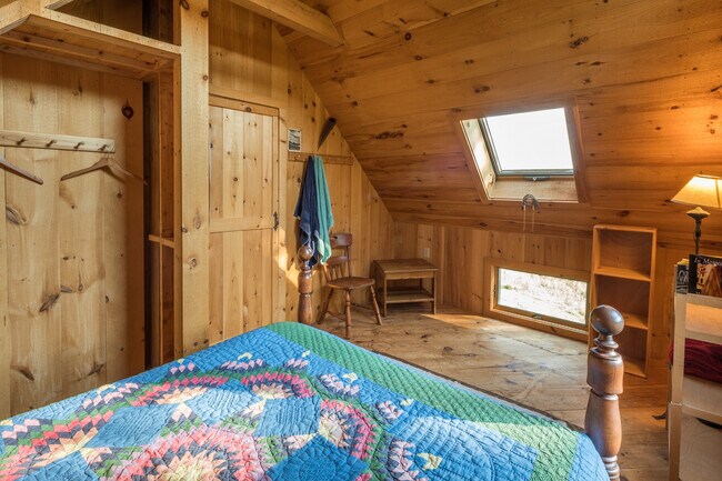 Building Photo - 378 Mill Rd