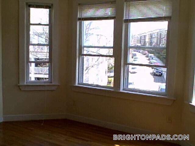 Building Photo - 14 Colborne Rd