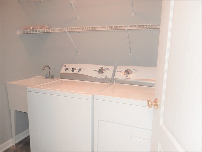 Building Photo - 9801 Goodrum Ct