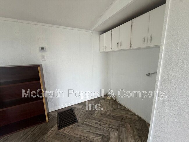 Building Photo - 7229 Halima Rd