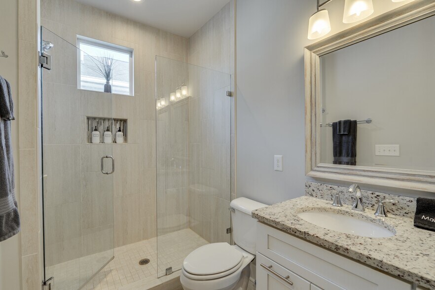 Walk In Master Shower - 1922 14th Ave N