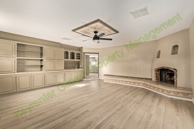 Building Photo - Beautiful Gilbert Home with Shared Pool — Perfect Location & Modern Upgrades!